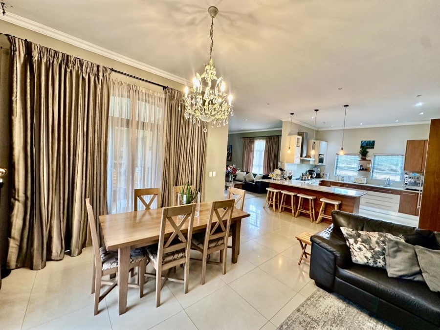 4 Bedroom Property for Sale in Klein Zevenwacht Western Cape